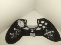 ps4_funda_de_mando_negro_blanco_25bs1